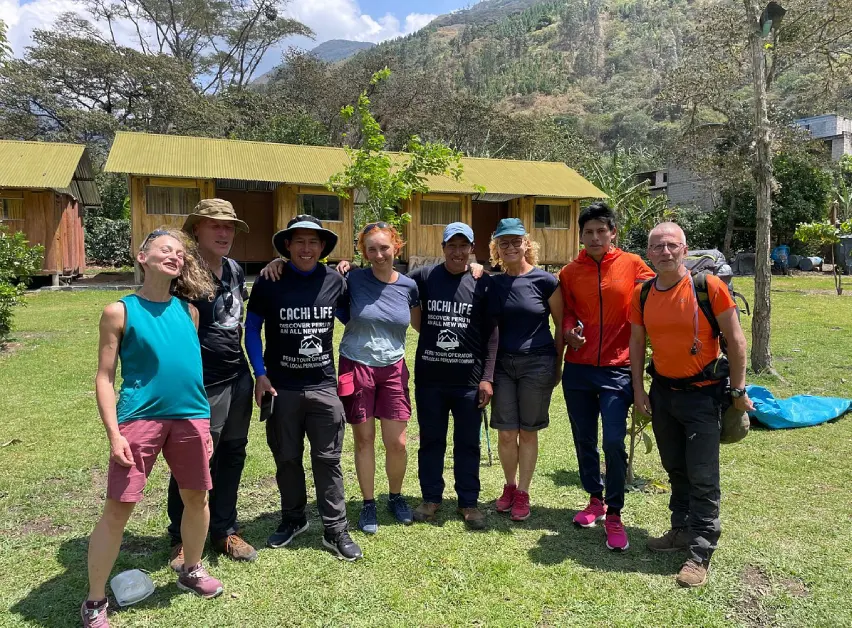 Safety at High Altitude: The Importance of First Aid Training for Our Cachilife Guides
